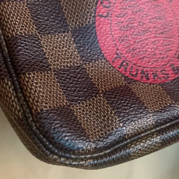 Sold♥️LV Mini Pochette - Limited Edition♥️ - Picture 10 of 12